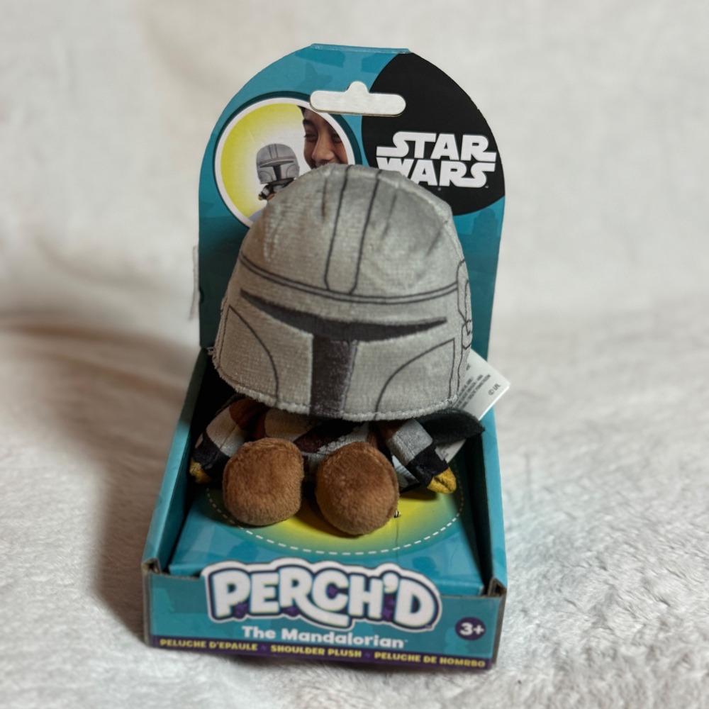 Disney Star Wars Perch'd Mandalorian Just Play Shoulder Pet Pal Plush Sitter NEW